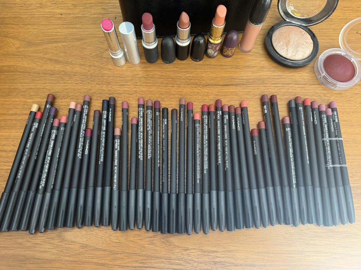 Mac Cosmetics Make-up: MAC Make-up Set Lippenstifte Stifte Puder – Usato da Zürich venduto da pinish 1