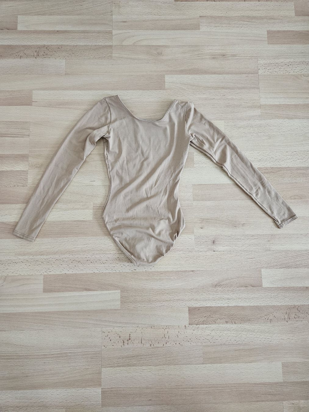 Blusen, T-Shirts & Tops: Body Langarm Beige Kinder Grösse 140 neuwertig – Gebraucht aus Thun von bia_crh9 1
