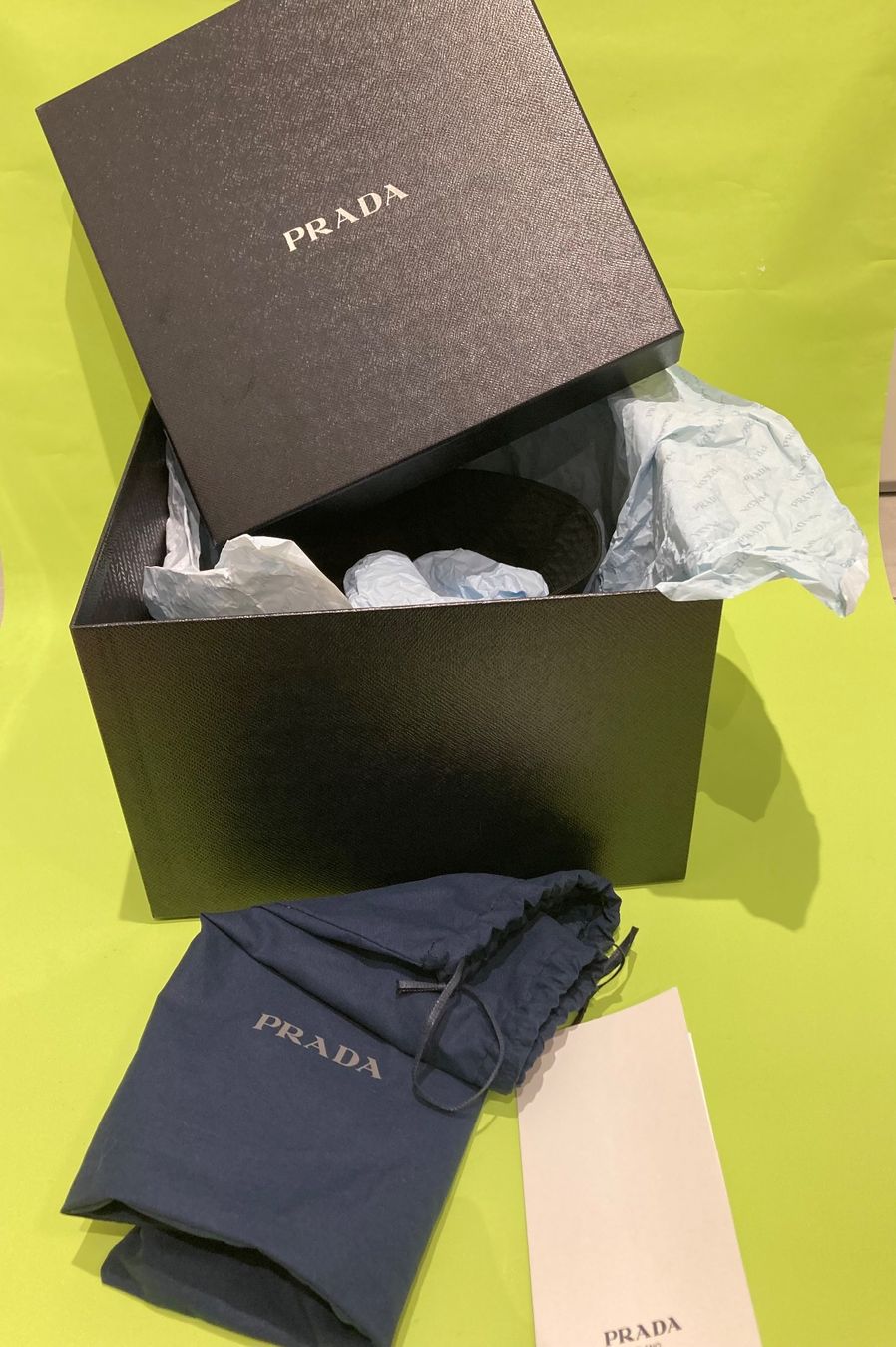 Prada Copricapi, berretti & cappellini: Prada cappello 57/58 new . S/  nuovo, new – Nuovo e nell'imballaggio originale da Paradiso venduto da Kayakara 3