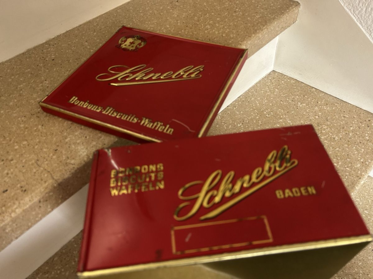 Dosen: Schneebli Blechdose/Guetzlibüchse – Gebraucht aus Birmenstorf AG von bir_9tbh 1