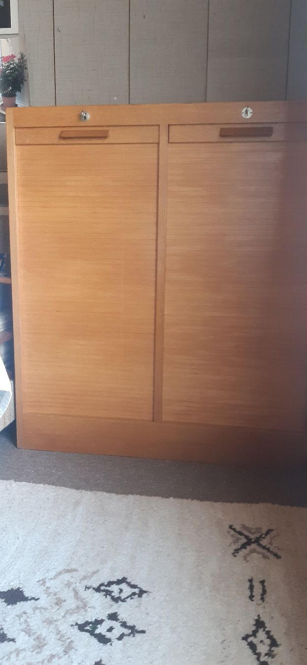 Armoires: Aktenschrank / Rollladenschrank – D'occasion à Seengen par zwirrli2