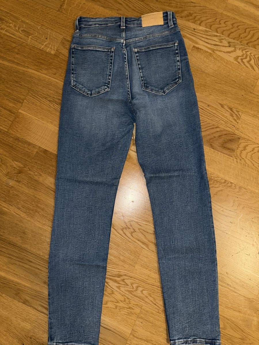 Zara Jeans: Jeans Zara – Nuovo (secondo la descrizione) da Zürich venduto da sabrina.gonc 2