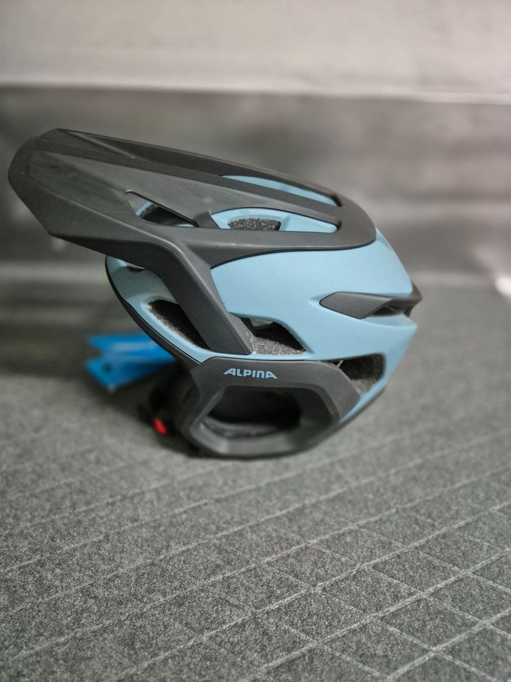 Alpina Caschi: VELOHELM ALPINA ROOTAGE EVO – Nuovo (secondo la descrizione) da Schötz venduto da Omega64