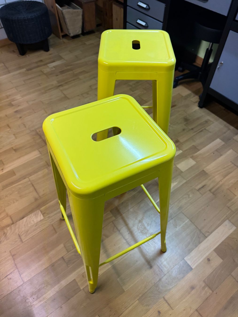 Sgabelli: Tabourets jaunes vifs - Lot de 2 – Usato da Sugiez venduto da Azeros