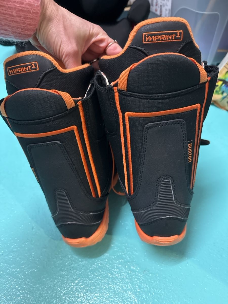 Burton Schuhe für Jungen: Burton Snowboardschuhe, Grösse 35, wenig getrage – Gebraucht aus Jegenstorf von Christo0211 2