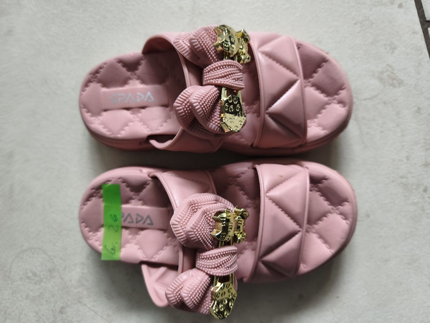 Scarpe per ragazze: Paw Patrol Schlarpen Gr. 26/27 – Usato da Schwarzenbach LU venduto da killer08 1