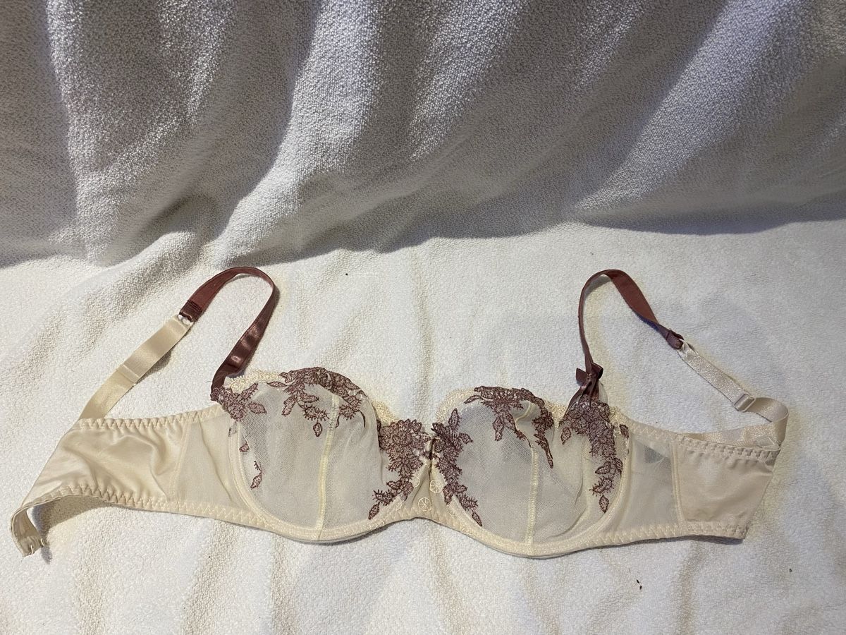 Aubade Altra biancheria intima: Aubade BH, Beige mit Spitze, Grösse 95 E, Top Zustand! – Usato da Schaffhausen venduto da purzel51
