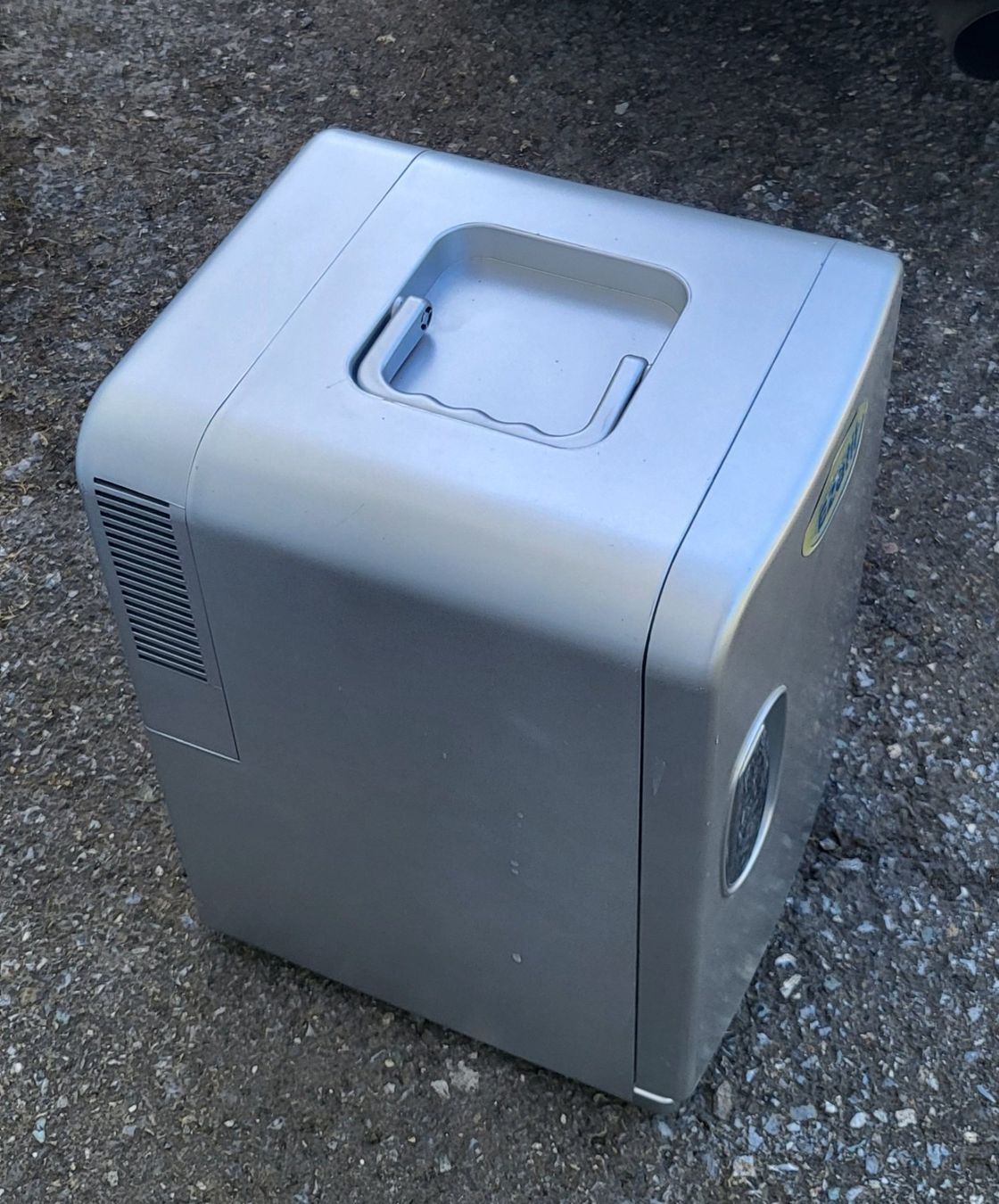 Frigoriferi: Mini Kühlschrank, 15 Liter – Usato da Adlikon b.Regensdf venduto da YvZi 1