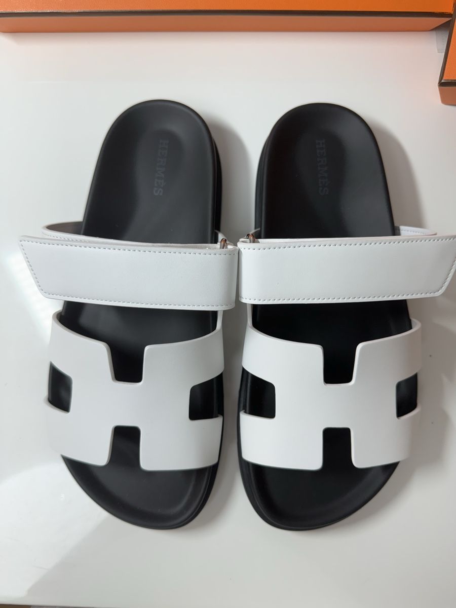 Hermès Scarpe da donna: Hermès Chypre Sandals Size 38.5 White Leather – Nuovo e nell'imballaggio originale da Genève venduto da Lux_trend26
