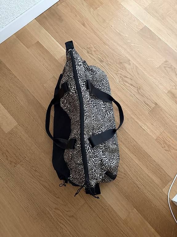 Borse: Nike Sporttasche – Usato da Spiez venduto da deborahsarahhh 3