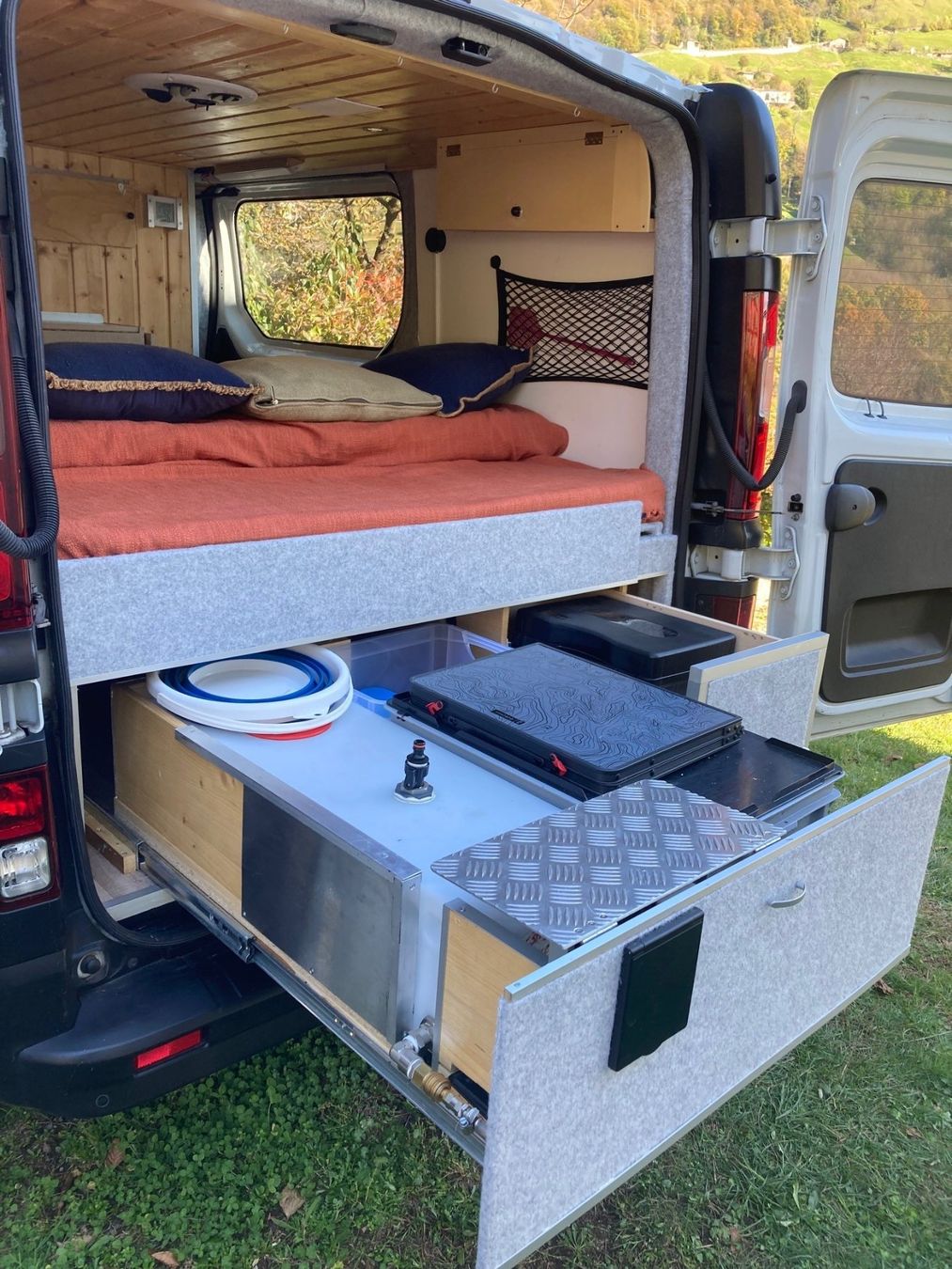 Renault Veicoli da campeggio: Camper omologato Renault Trafic DCi 120 – Usato da Arogno venduto da mar_htc2 2