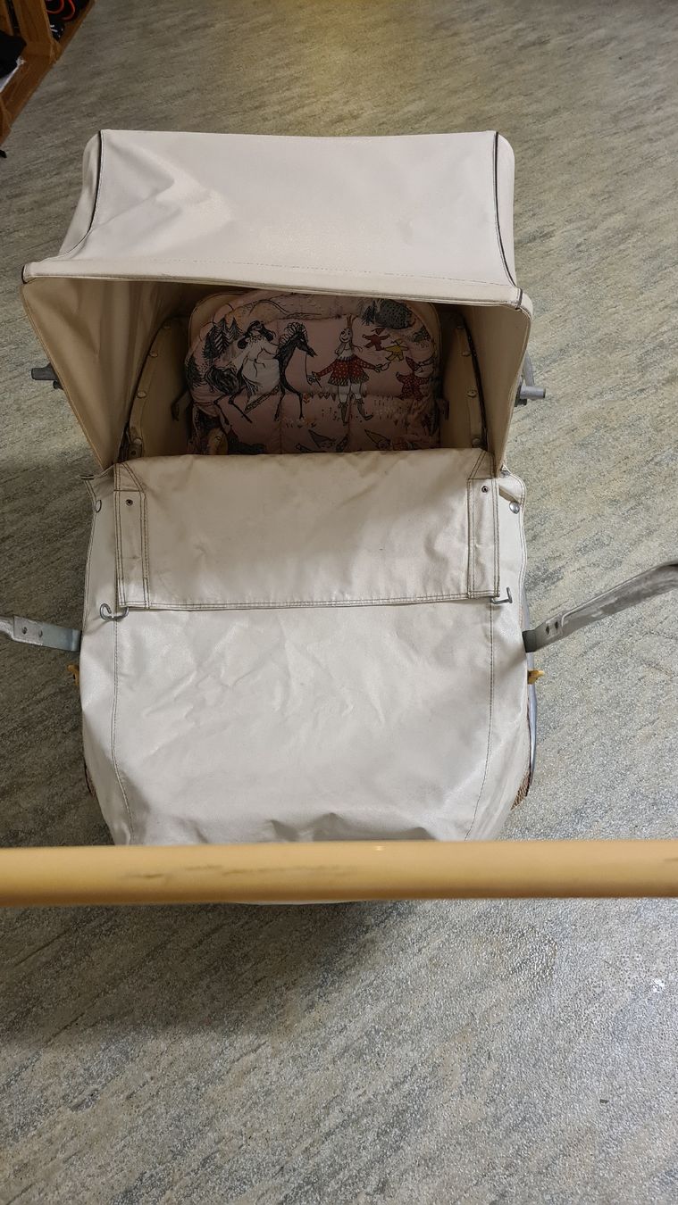 Wisa Gloria Kinderwagen: Poussette enfant Wisa Gloria – Gebraucht aus Biel/Bienne von gde_2hgy 8