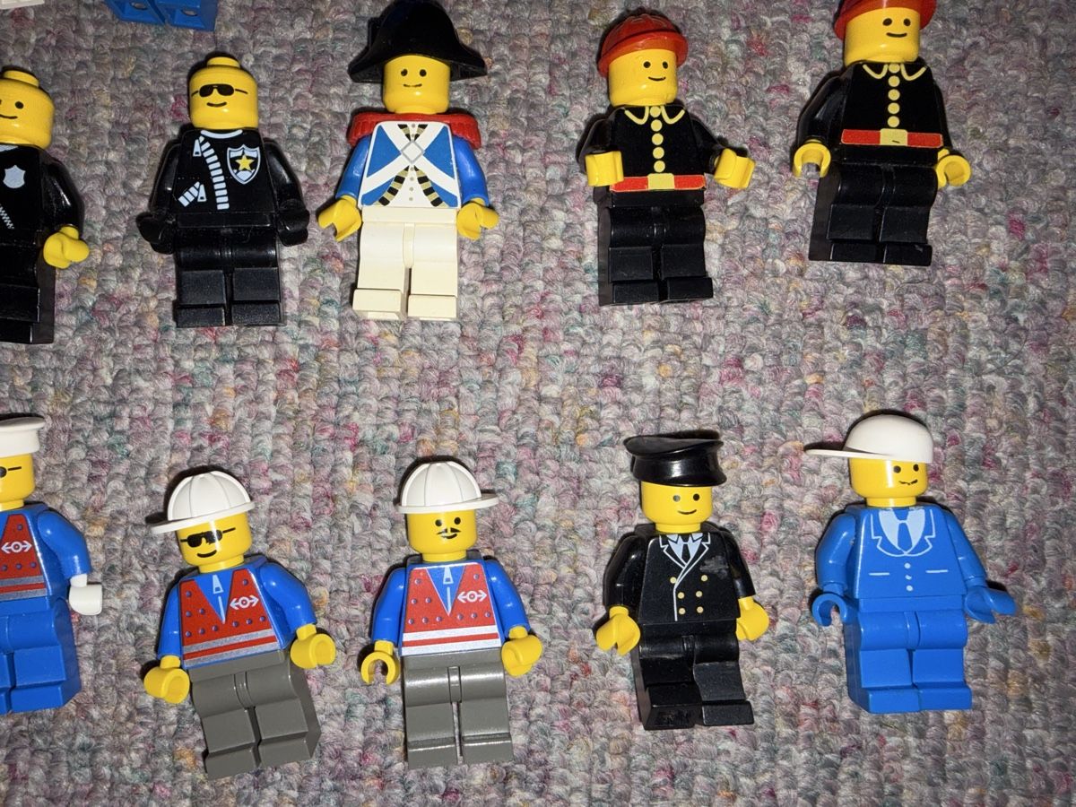 Lego Giocattoli: 56 x Lego Figuren, space , SBB , koch, polizei – Usato da Sevelen venduto da gsandax 7