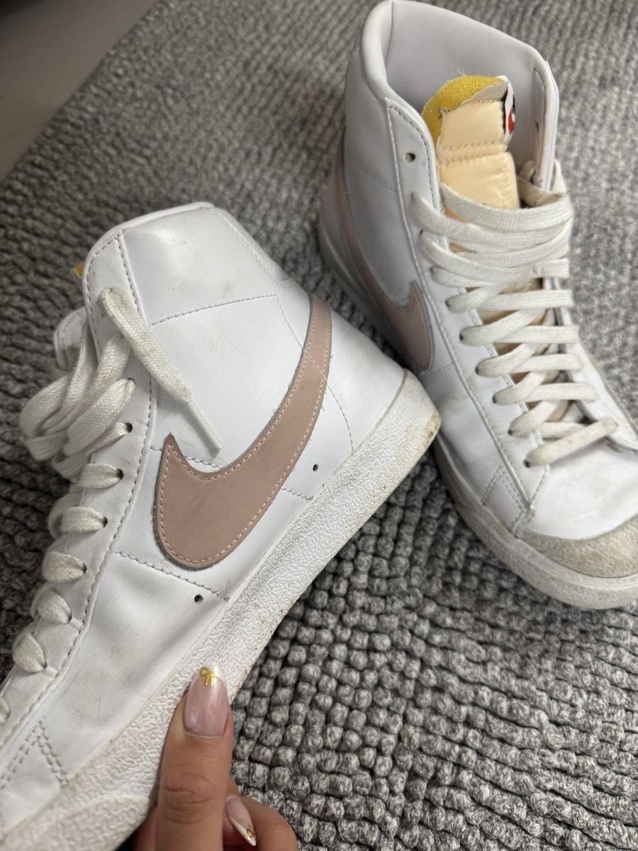 Nike Scarpe da uomo: Nike Blazer Mid '77 Vintage Weiss Gr. 41 – Usato da Belp venduto da Secondhand11 1