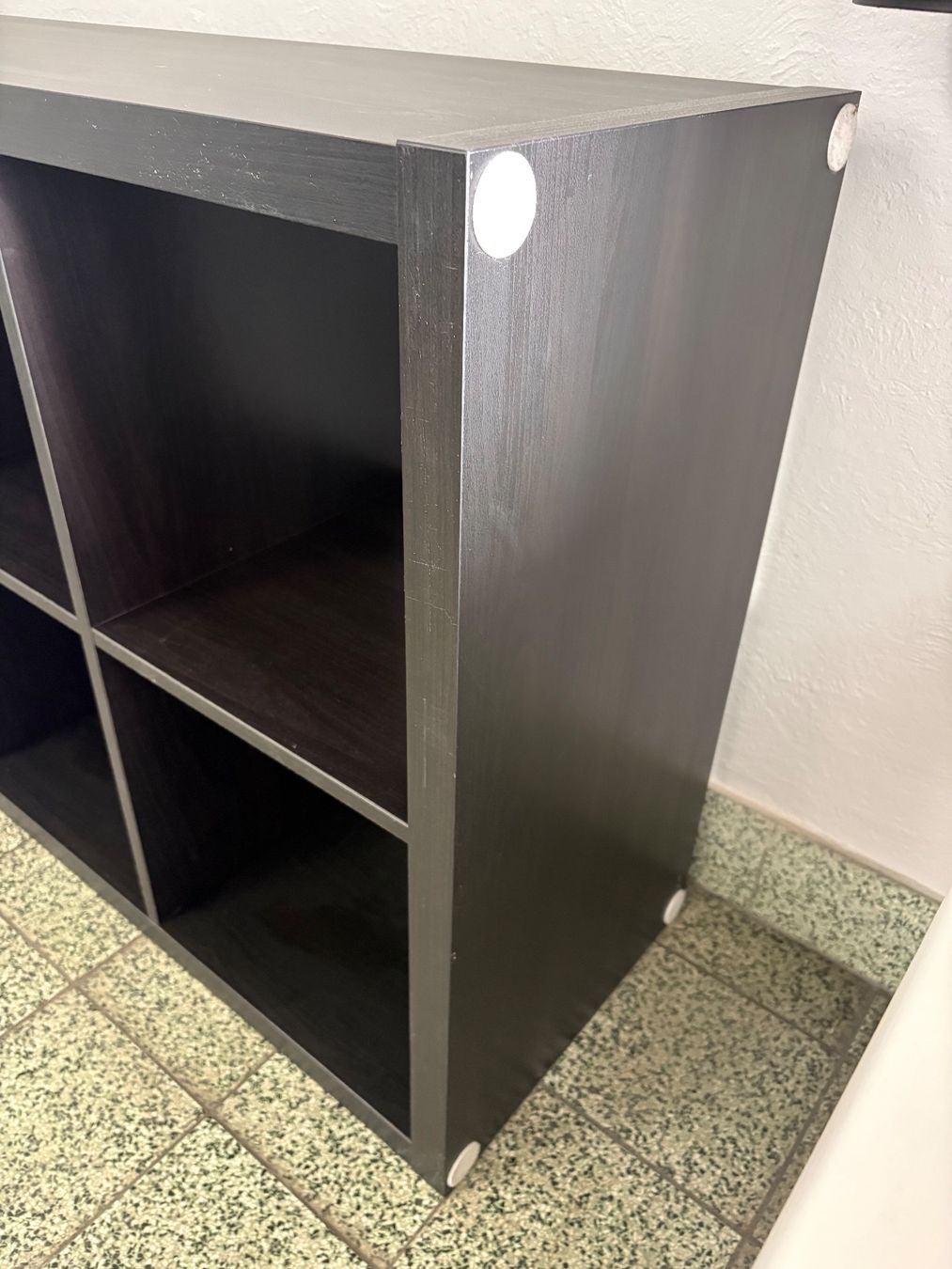 Étagères: Kallax schwarz 8 Fächer gebraucht – D'occasion à Zofingen par nad_s9xp 1
