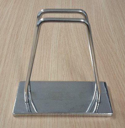 Ladenausstattungen & Messebau: Metall Kartenhalter – Gebraucht aus Steg im Tösstal von Baumerfladen