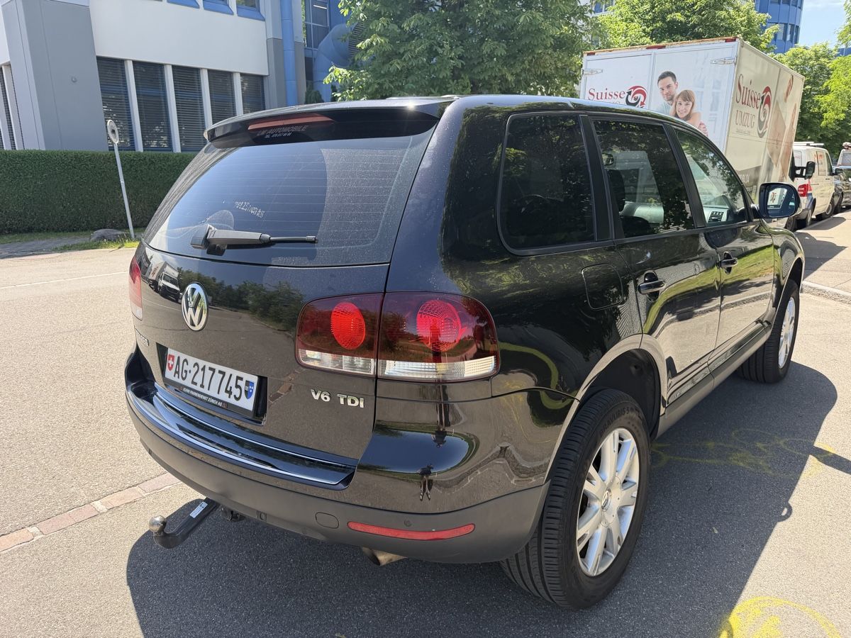 VW Automobili: VW Touareg 3.0Tdi 240Ps – Usato da Dübendorf venduto da Luis-330 2