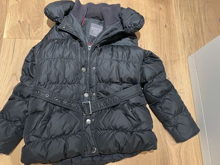 Esprit Daunenjacke schwarz mit Gürtel Grösse M gepflegt