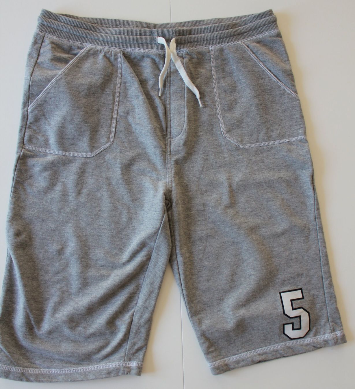 Manor Pantaloni: Lot de 2 shorts garçon Manor    t. env. 170 – Usato da Peseux venduto da Gilloss 2