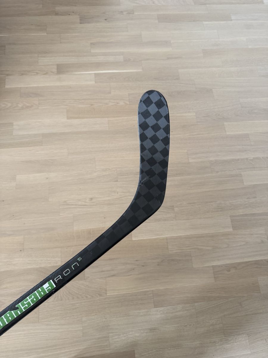 Bauer Bastoni & Pale: Bauer Twitch Pro Custom Icehockey Sticks – Usato da Dübendorf venduto da dan_7mxl 3