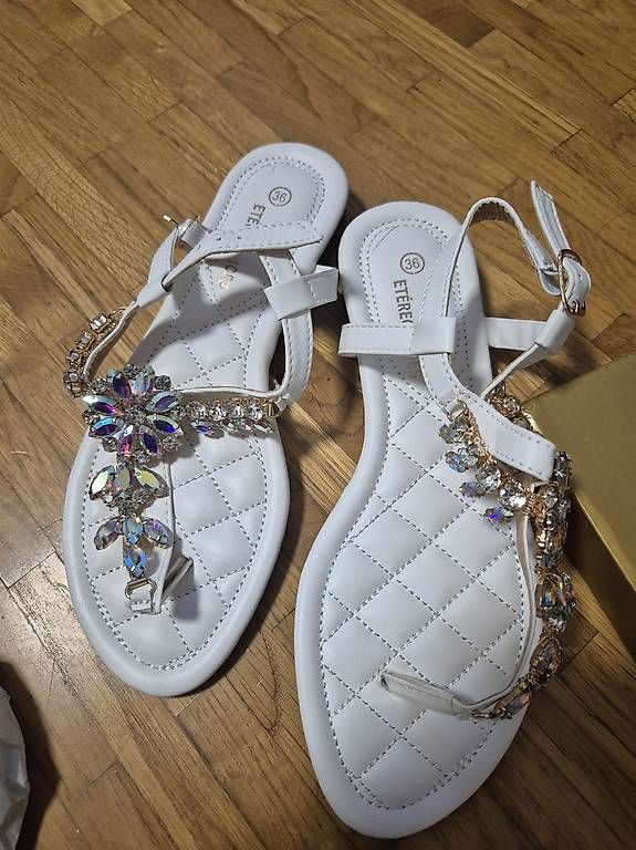 Scarpe da donna: Sandales blanche avec strass gr. 36 neuf – Usato da marly venduto da Leg_chipie21 4