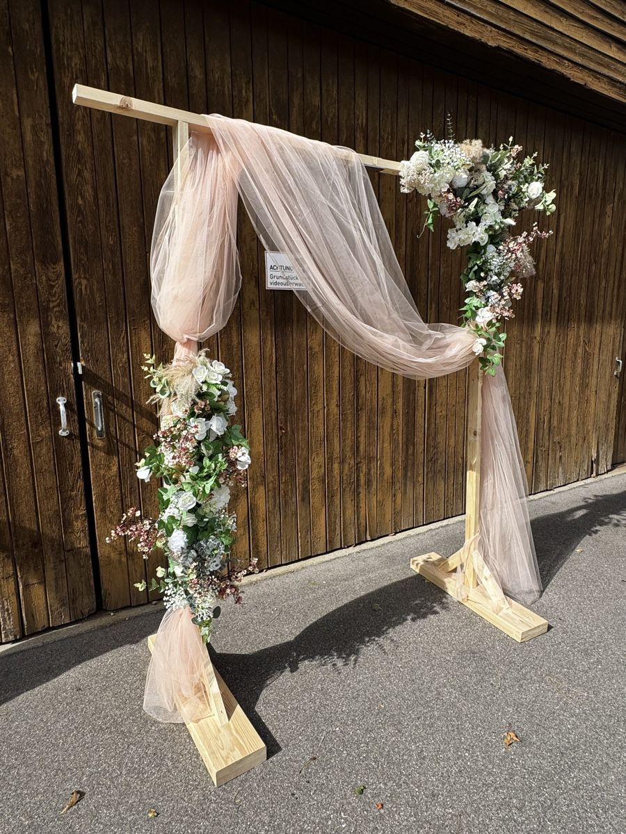 Tutte le decorazioni: Traubogen – Usato da Flaach venduto da DewTrich 2