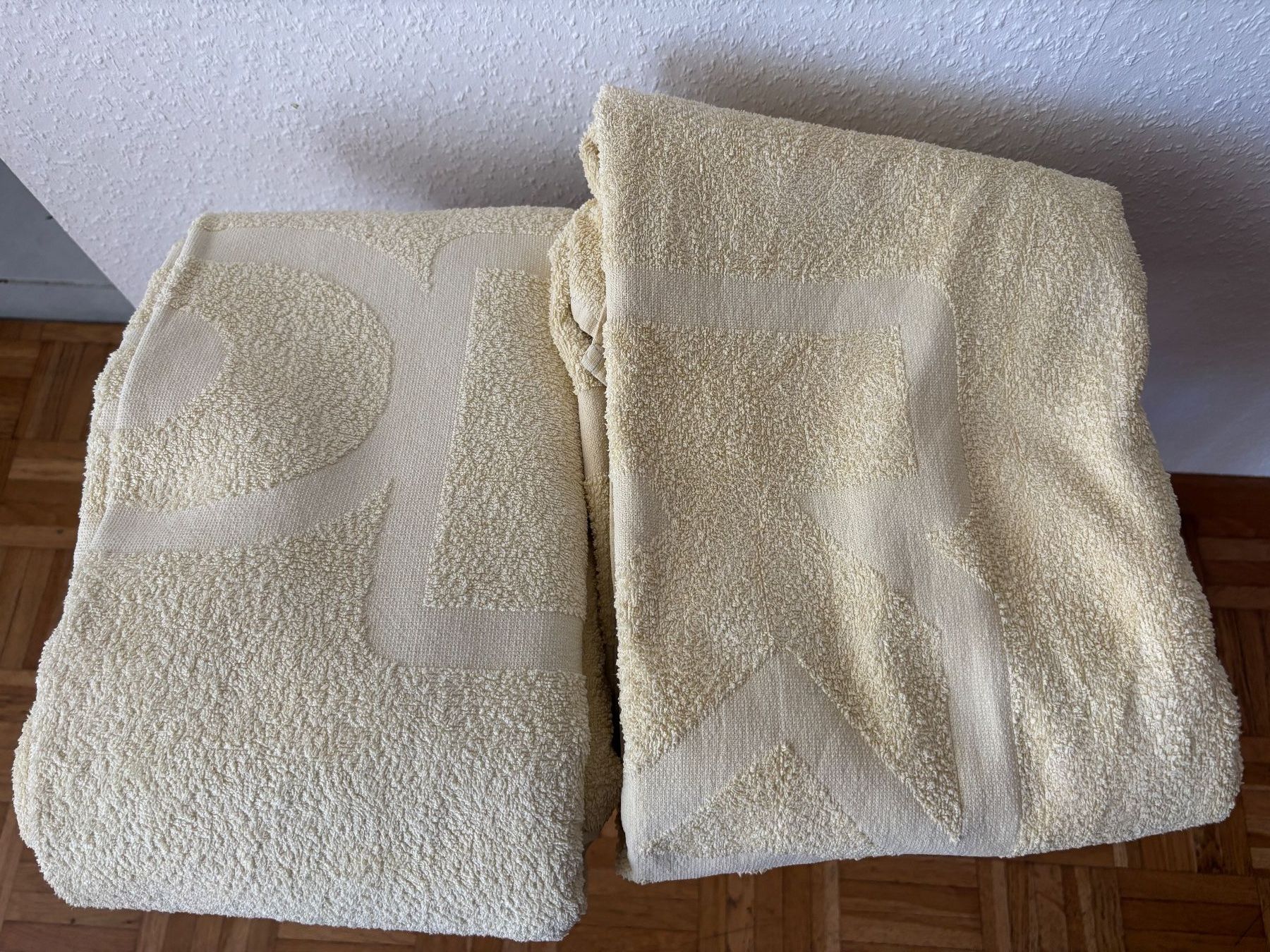Coop Badetücher: Kappa Duschtuch, Beige, 95x170 cm  2 Stuck – Gebraucht aus Wallisellen von AS.TZ.
