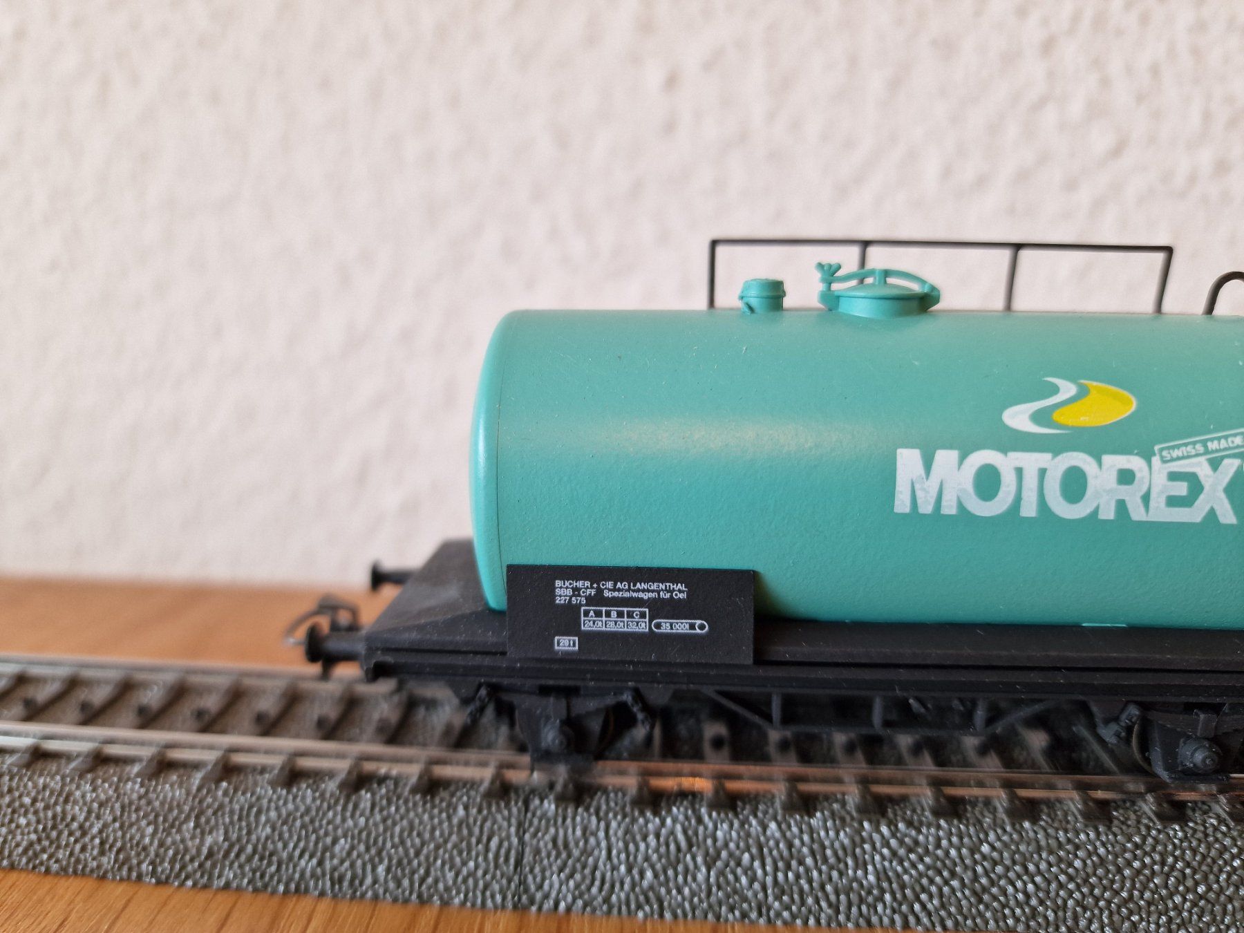 Märklin Modellini di ferrovie: SBB Motorex Tankwagen H0 – Usato da Matten b. Interlaken venduto da lor_hr9w 2
