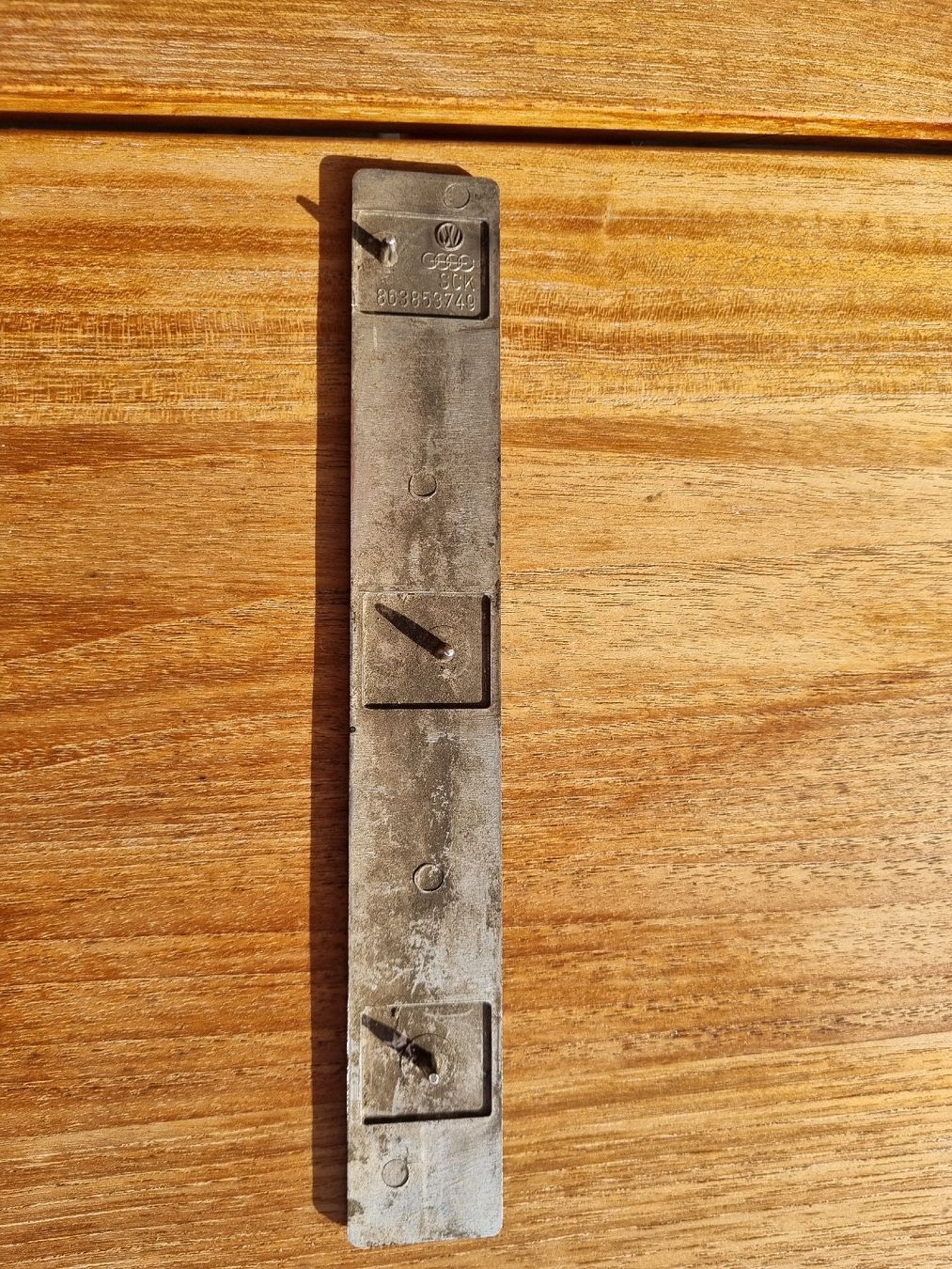 Audi Alle Autoersatzteile: Audi 50 Emblem hinten – Gebraucht aus Schafisheim von Kusi190 1