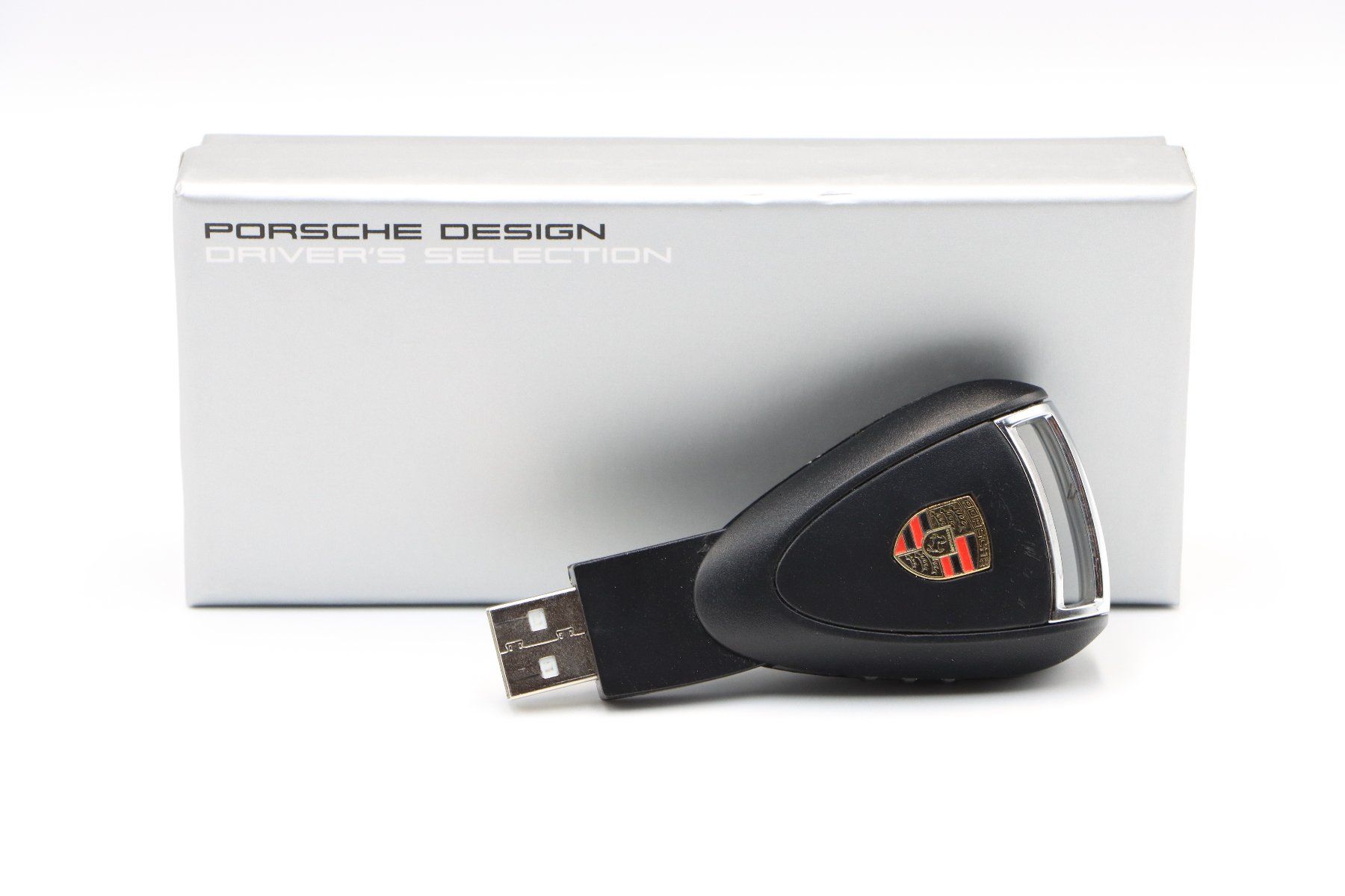 Porsche Chiavette USB: Porsche Schlüssel USB Stick 2GB 2010 – Nuovo e nell'imballaggio originale da Bühl b.Aarberg venduto da Collectorpassions