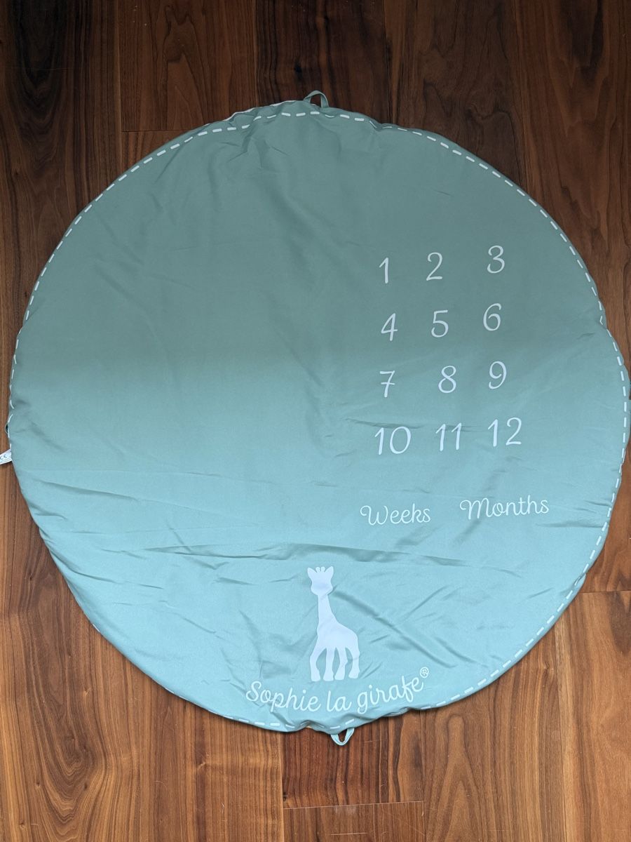 Tapis de jeu: Sophie la Girafe activity mat reversible  – D'occasion à Diessenhofen par mar_8cyl 8