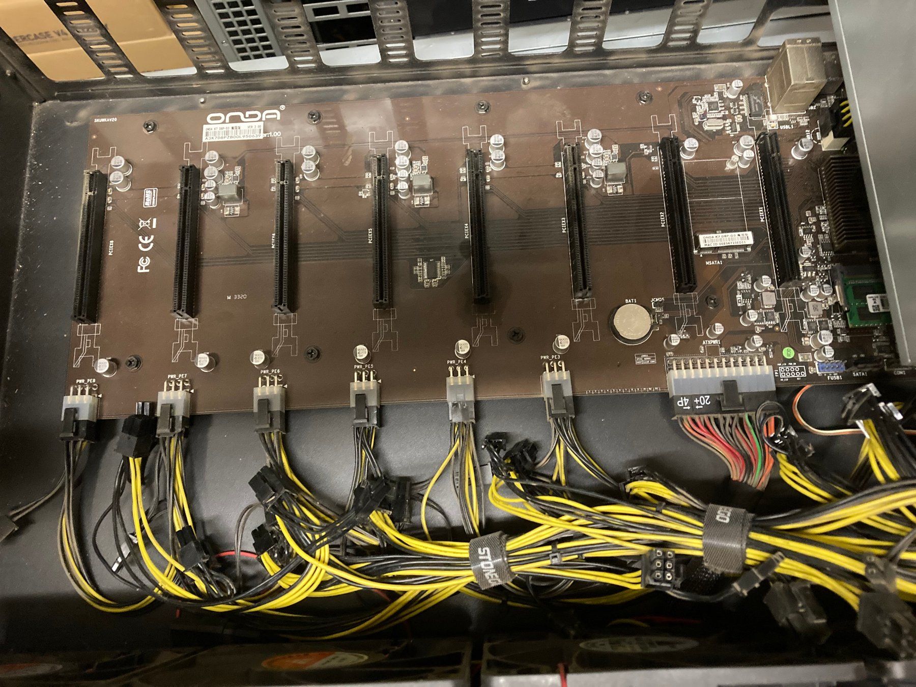 Coin Miner: Mining Chassis / Crypto Miner / LC Power LC1800 – Gebraucht aus Wettingen von Schabernack_sam 3