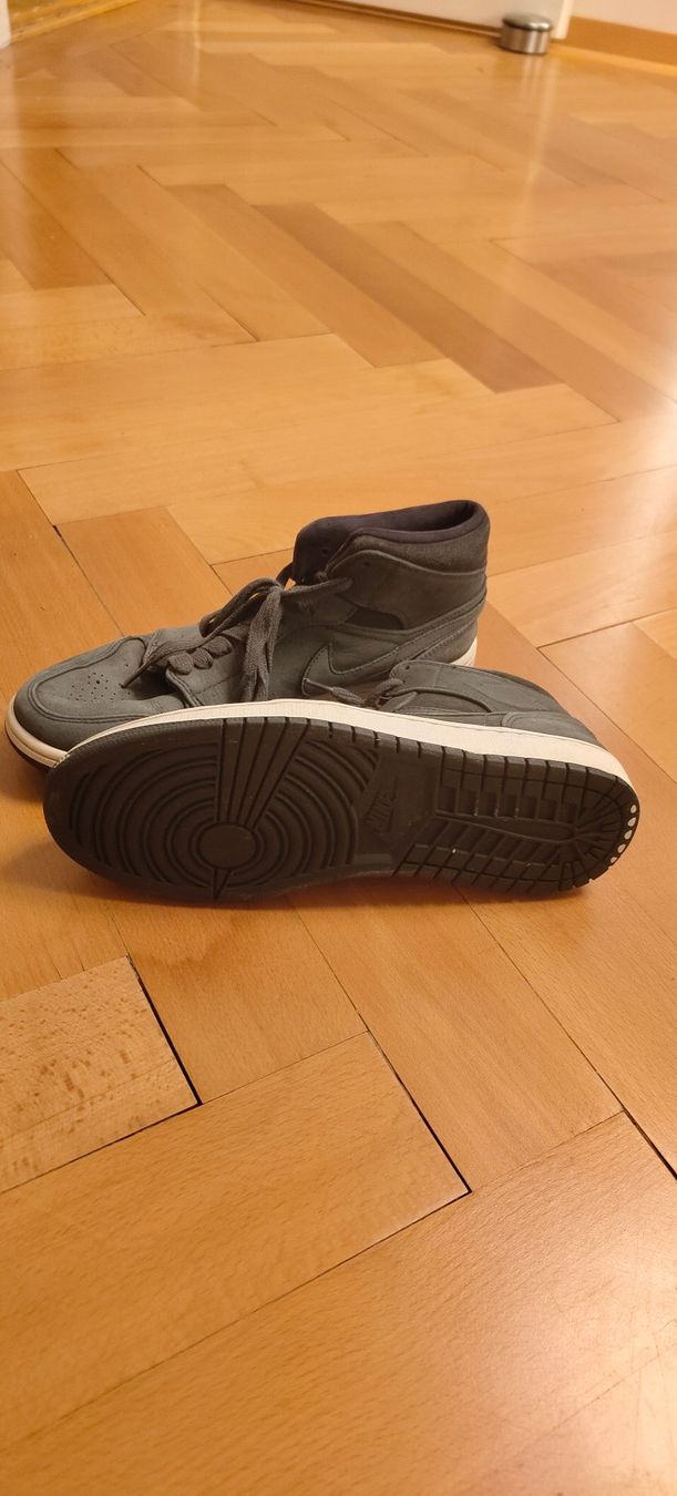Jordan Scarpe da uomo: Grüne, gebrauchte Nike Schuhe – Usato da Luzern venduto da mel_vjd5 2