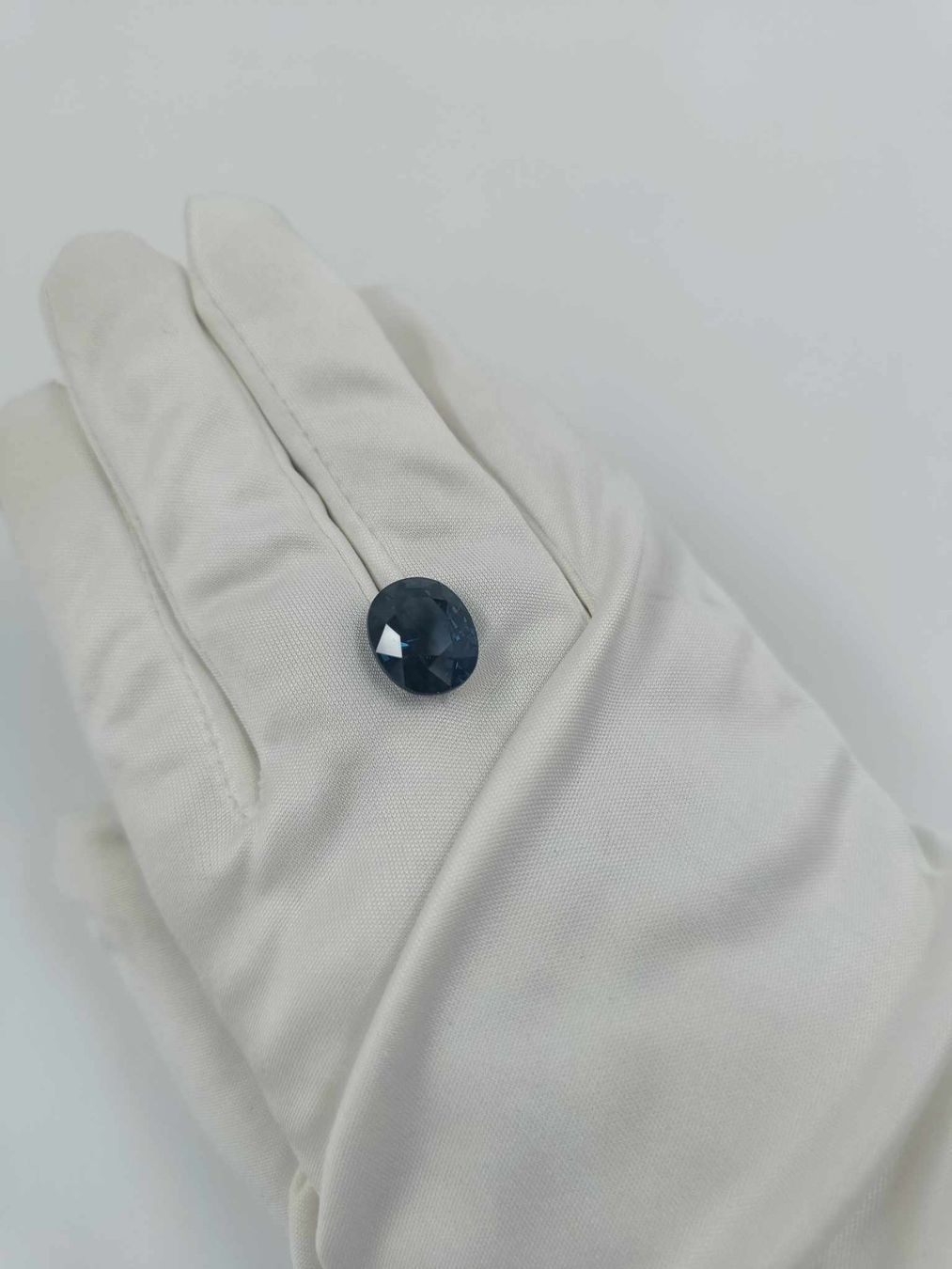 Pietre preziose: 1 TIEFBLAUER SPINELL 9.99CT. – Usato da Luzern venduto da EdiGem 4