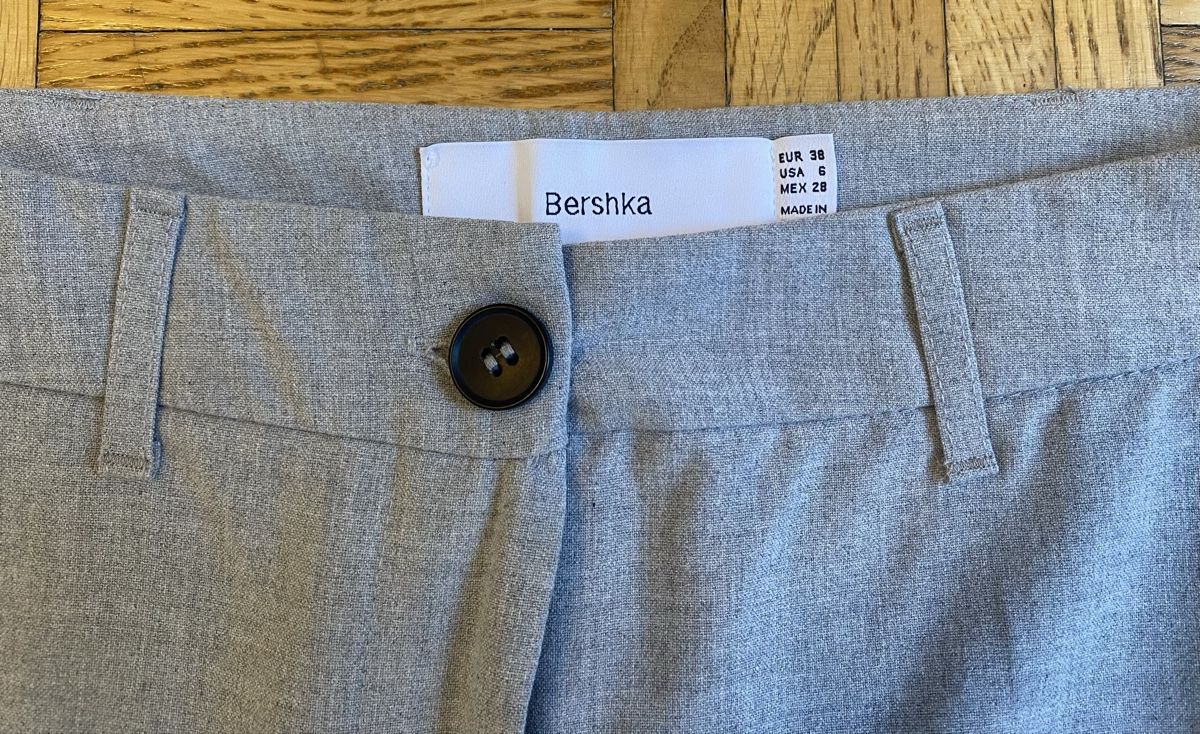 Bershka Hosen: Pantalon élégant gris - Bershka - taille 38 – Neu (gemäss Beschreibung) aus Nyon von meganhw 2