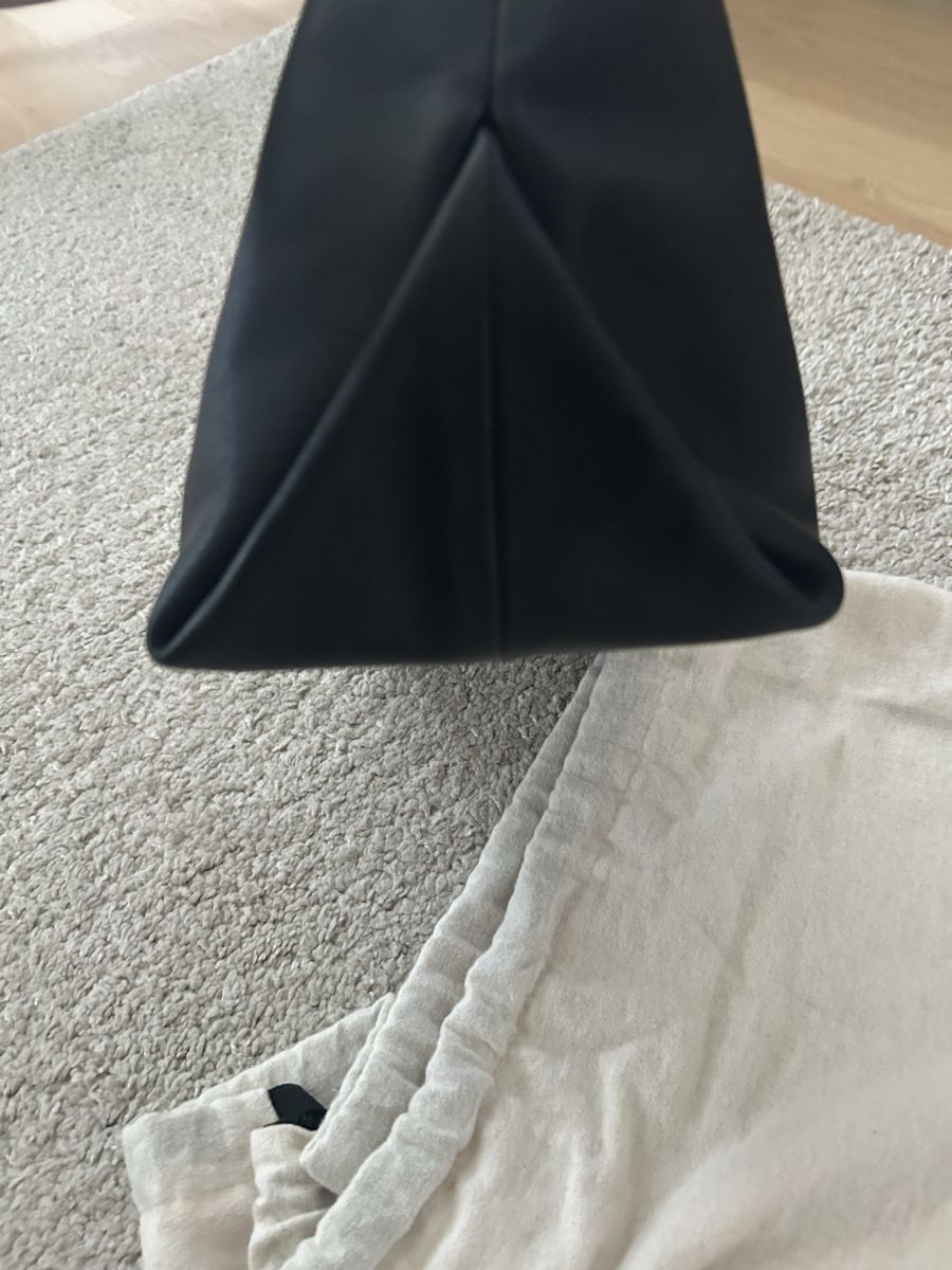 Khaite Taschen: Khaite bag – Gebraucht aus Zürich von ahu_65f6 3