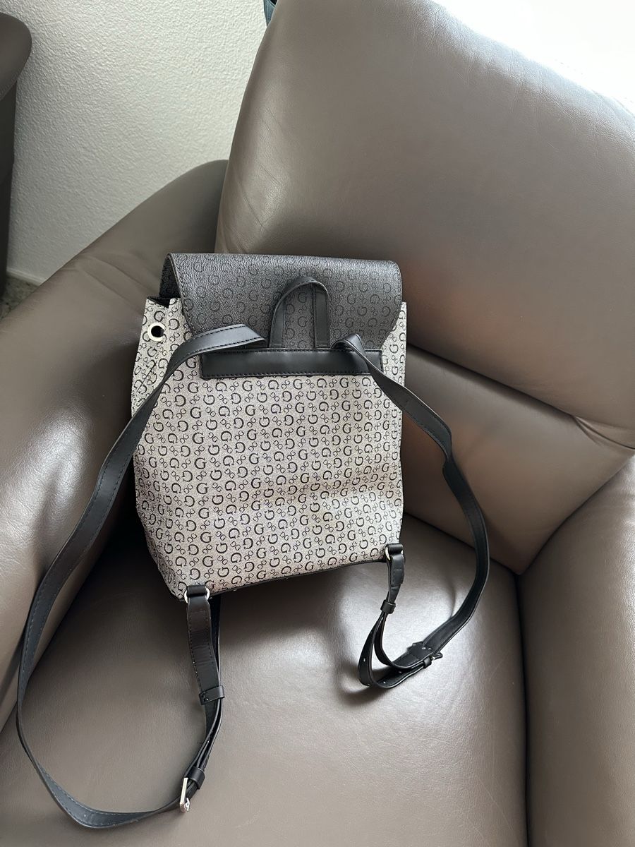 Guess Rucksäcke: Guess Rucksack Neu – Neu (gemäss Beschreibung) aus Horw von slavi77 5
