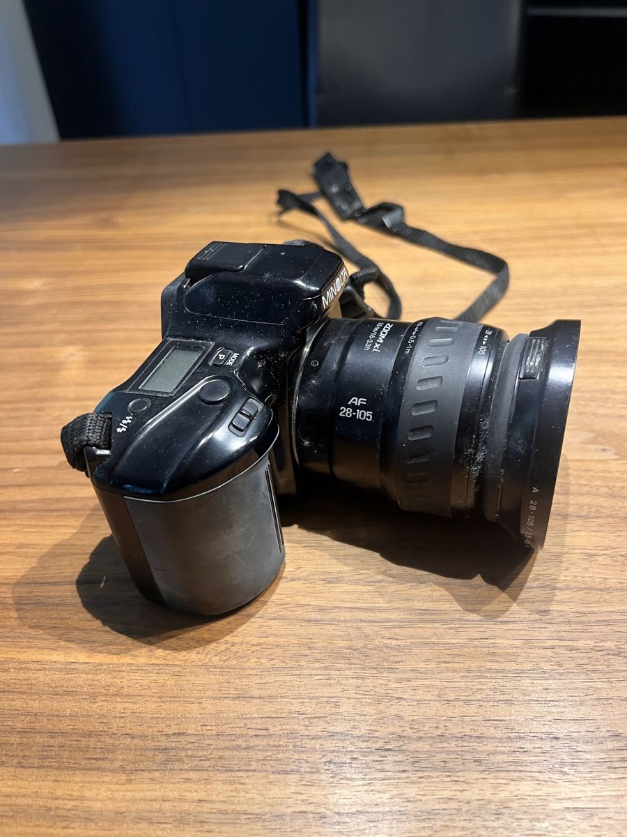 Minolta Fotocamera: Minolta Dynax 3xi Kamera mit Blitz Program 3500xi Set – Difettoso da Uetikon am See venduto da 150960 2
