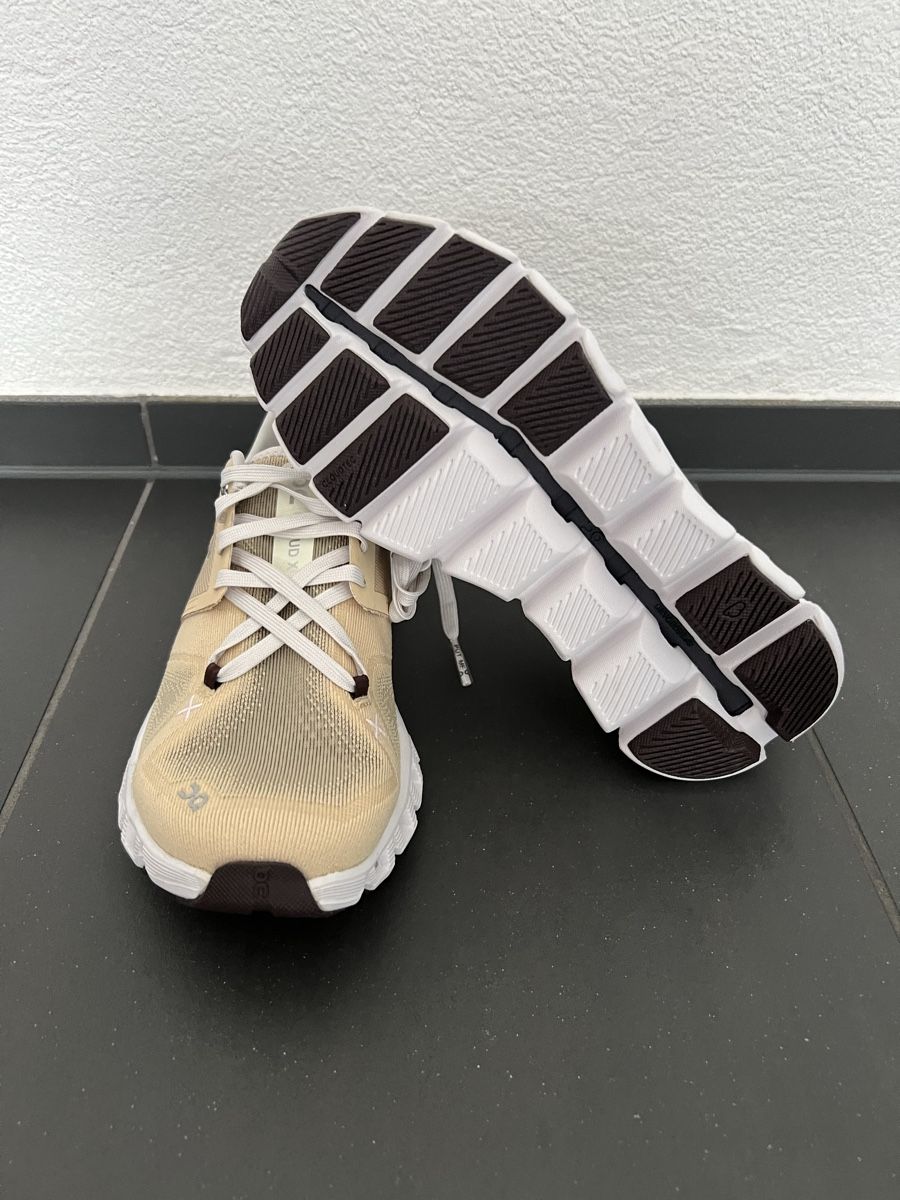 On Scarpe da donna: On Cloud Schuhe Gr: 37 – Nuovo e nell'imballaggio originale da Holziken venduto da 181281 5