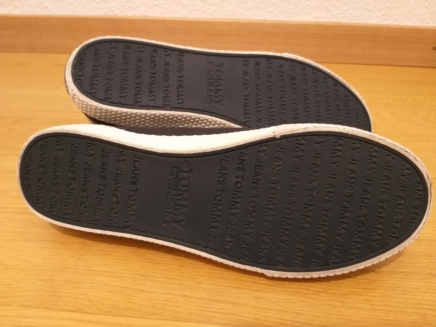 Tommy Hilfiger Scarpe da donna: TOMMY HILFIGER Sneakers pointure / Nummer 37 – Usato da Cossonay-ville venduto da Super-Price-Quality 6