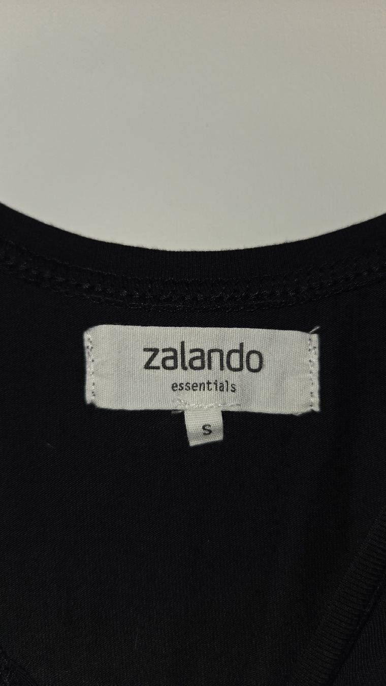 Zalando Vestiti: Kleines Schwarzes von Zalando Essentials, S – Nuovo (secondo la descrizione) da Courgevaux venduto da mel_v6qd 2