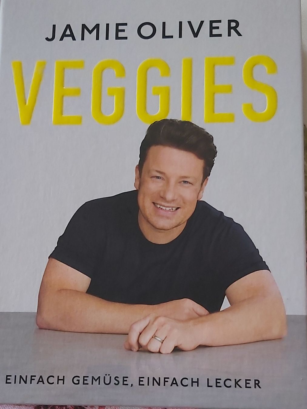 Libri: Jamie Oliver - Veggies: Einfach Gemüse, einfach lecker! – Nuovo (secondo la descrizione) da Sattel venduto da tul_cq8x