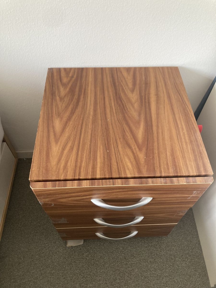 Nachttische: Nachttisch – Gebraucht aus Zürich von ste_5cdz 2