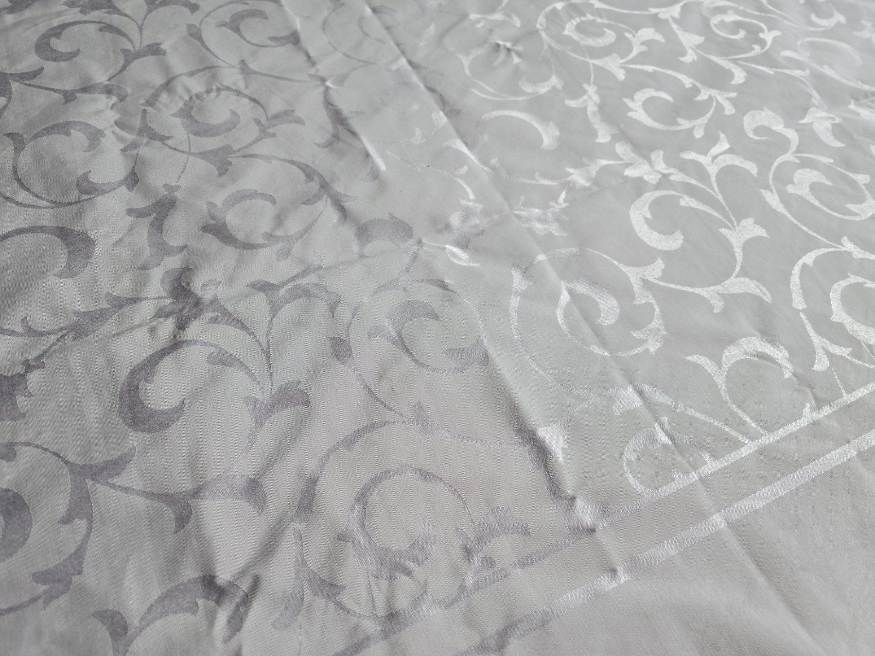 Altra biancheria da tavola: Tischtuch weiss quadratisch ca. 165 x 165cm – Usato da Büttikon AG venduto da Amineah 1