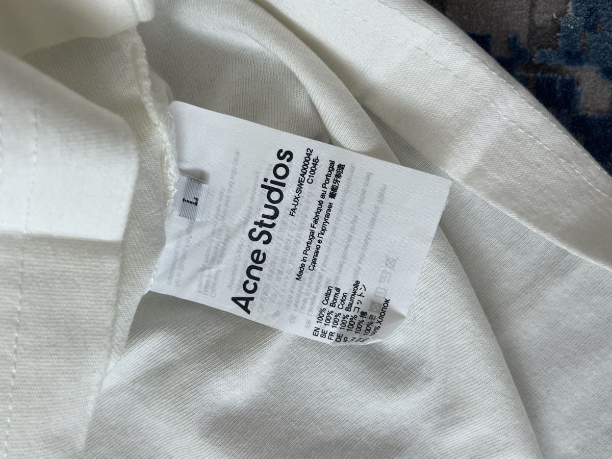 Acne Studios T-Shirts: Acne Studios – Neu und originalverpackt aus Wattwil von BL0NDA 2