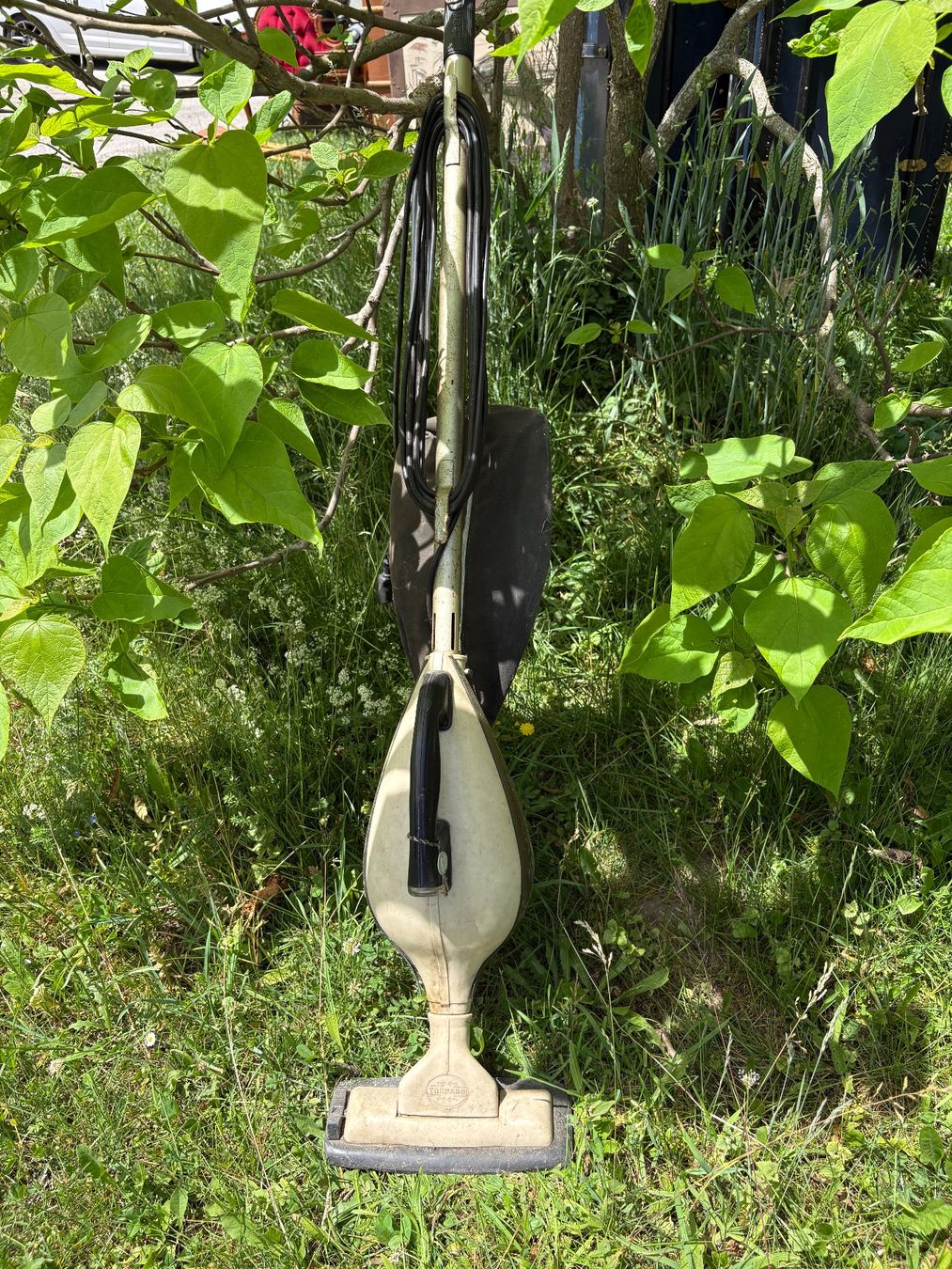 Staubsauger & Zubehör: Antiker Staubsauger – Gebraucht aus Rüti b. Riggisberg von caro7171