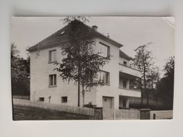 Alte AK Fotografie: Haus mit Garten, Rarität! wo? um ca 1950