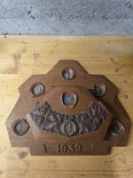 Aktivdienst 1939 Briefhalter Holz 7 Abzeichen Guisan
