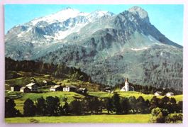 Maloja mit Piz Salacina, links Piz Murtaira