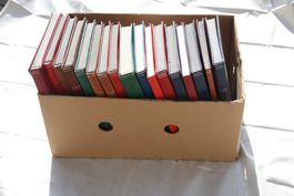 17 schöne Leere Briefmarkenalben